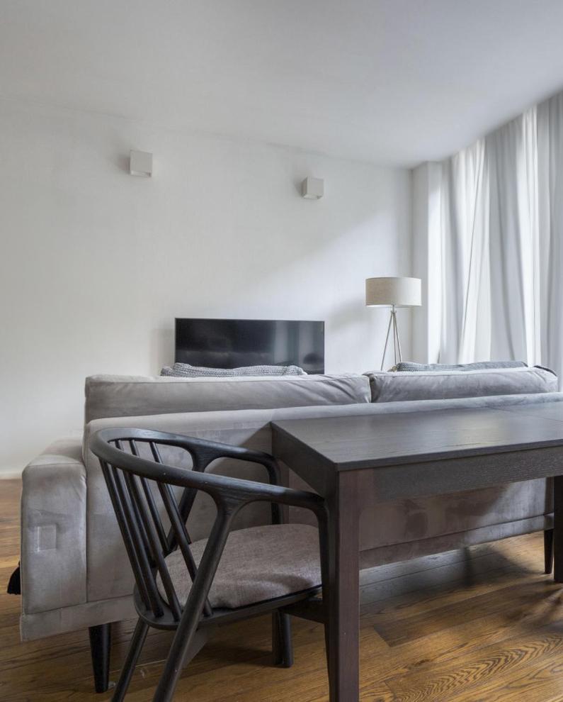 Vintage & Exclusive In Mayfair Apartment